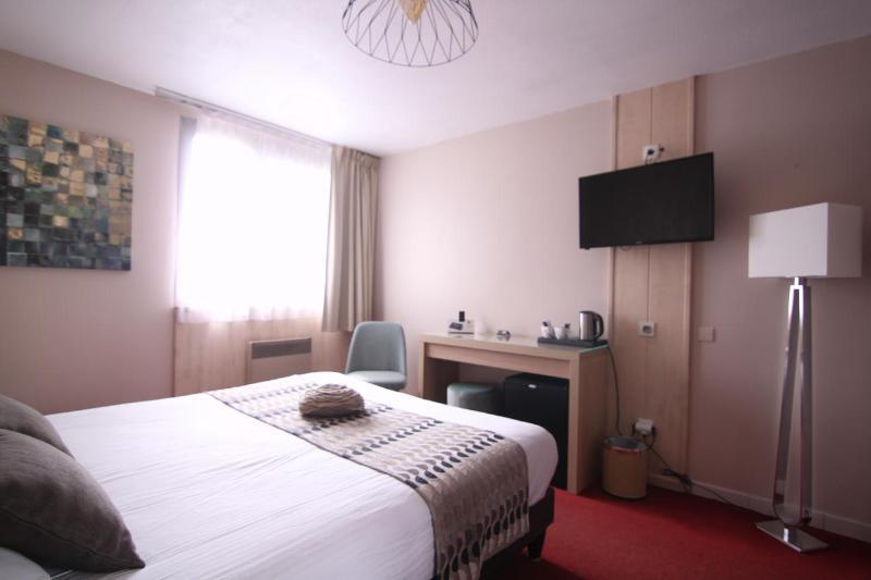 Logis Hotel Le Lac Embrun ภายนอก รูปภาพ