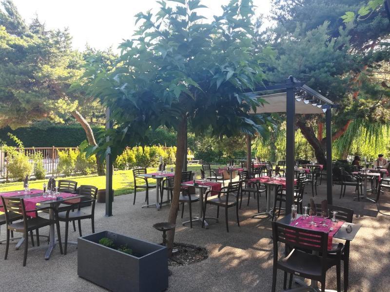 Logis Hotel Le Lac Embrun ภายนอก รูปภาพ