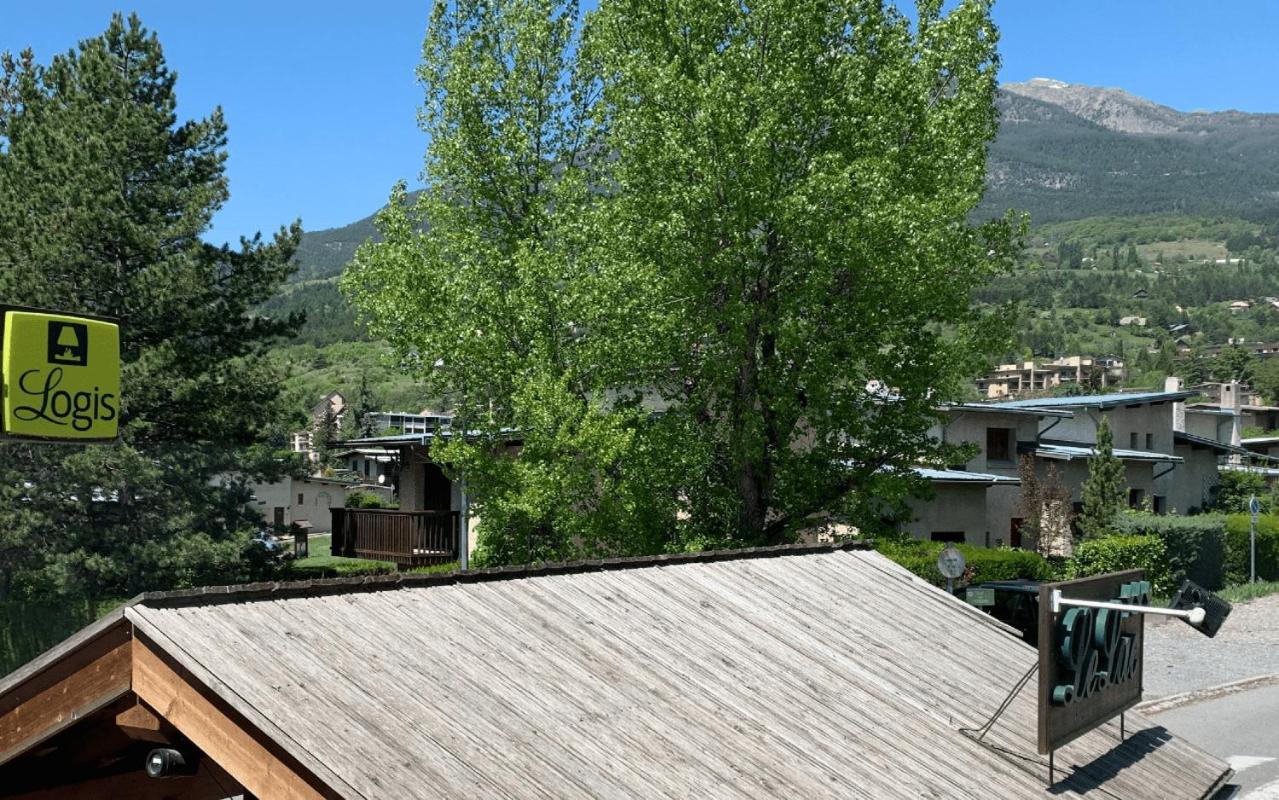 Logis Hotel Le Lac Embrun ภายนอก รูปภาพ