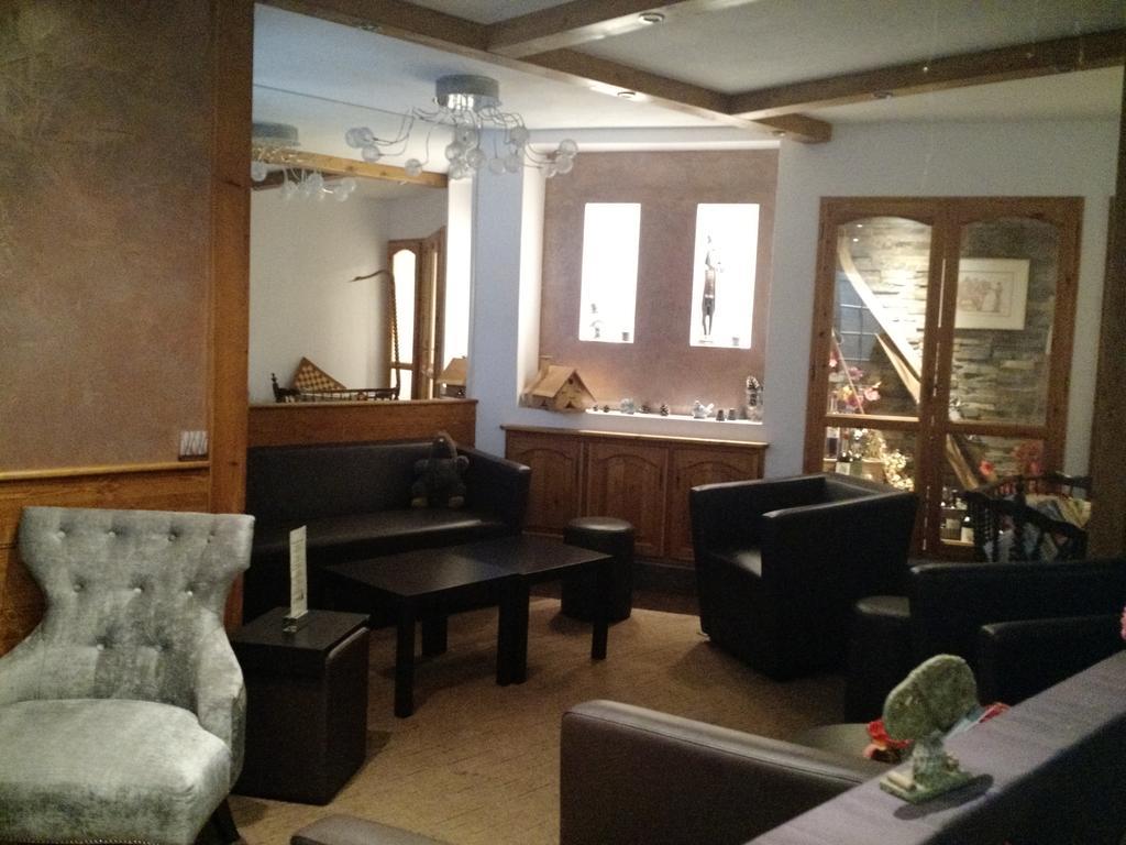 Logis Hotel Le Lac Embrun ภายนอก รูปภาพ