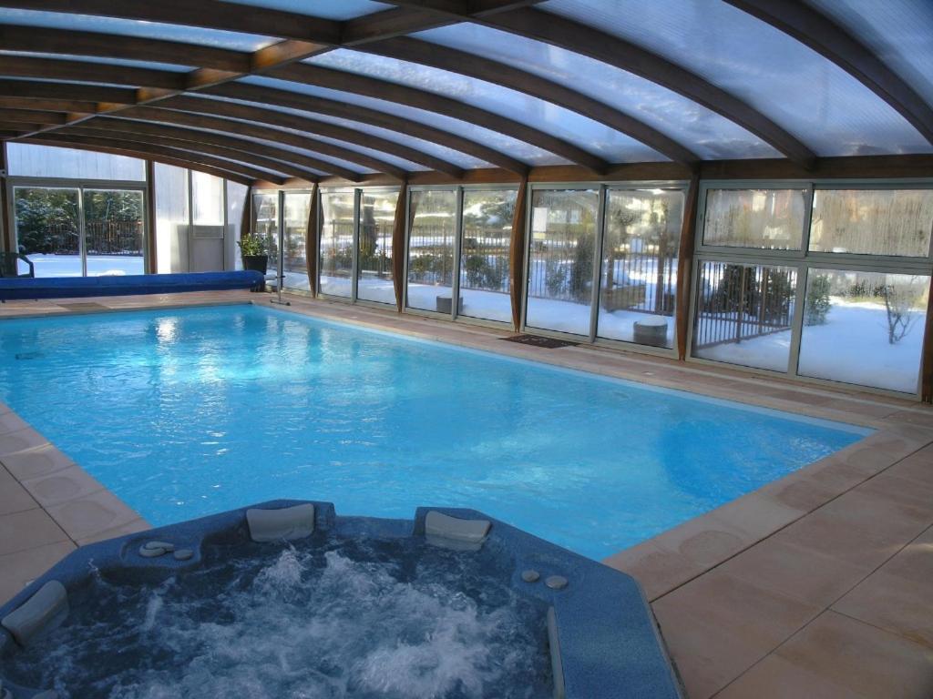 Logis Hotel Le Lac Embrun ภายนอก รูปภาพ